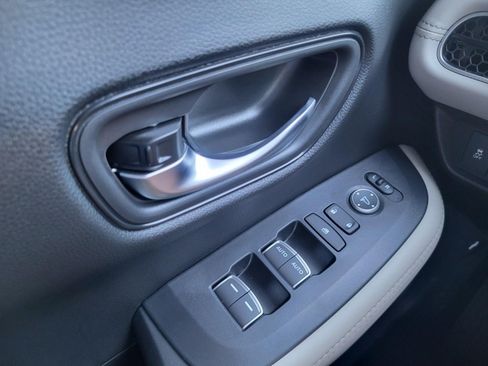 Certified 2027 Honda HR-V EX-L image 21