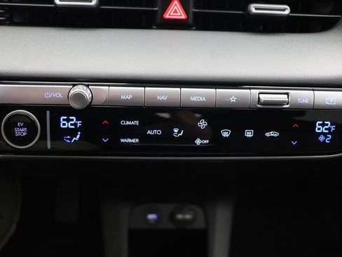 Used 2024 Hyundai Ioniq 5 SE AWD/4WD image 22