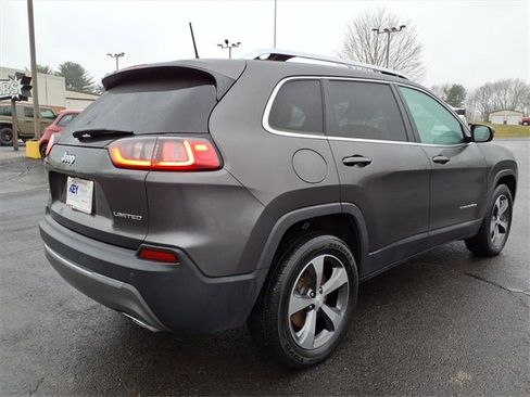 Used 2019 Jeep Cherokee Limited image 7