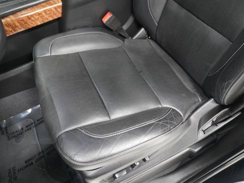 Used 2019 Chevrolet Tahoe Premier AWD/4WD image 11