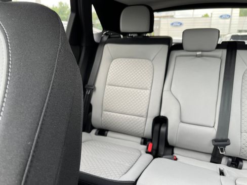 Used 2023 Ford Escape Active AWD/4WD image 12