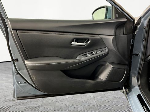 Certified 2024 Nissan Sentra SV FWD image 20
