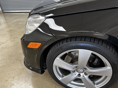 Used 2011 Mercedes-Benz E 350 4MATIC Sedan image 34