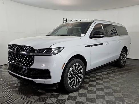New 2026 Lincoln Navigator L Black Label AWD/4WD image 2