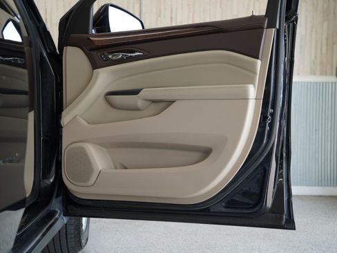 Used 2015 Cadillac SRX Luxury FWD image 31
