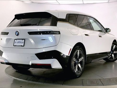 Certified 2023 BMW iX xDrive50 w/ Premium Package AWD/4WD image 12