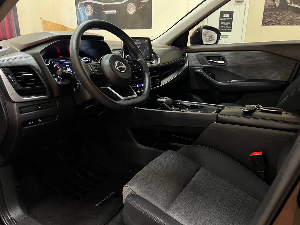 Used 2023 Nissan Rogue SV FWD image 30