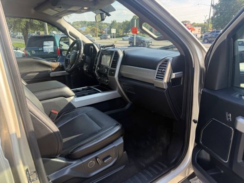 Used 2017 Ford F250 Lariat w/ FX4 Off-Road Package AWD/4WD image 13