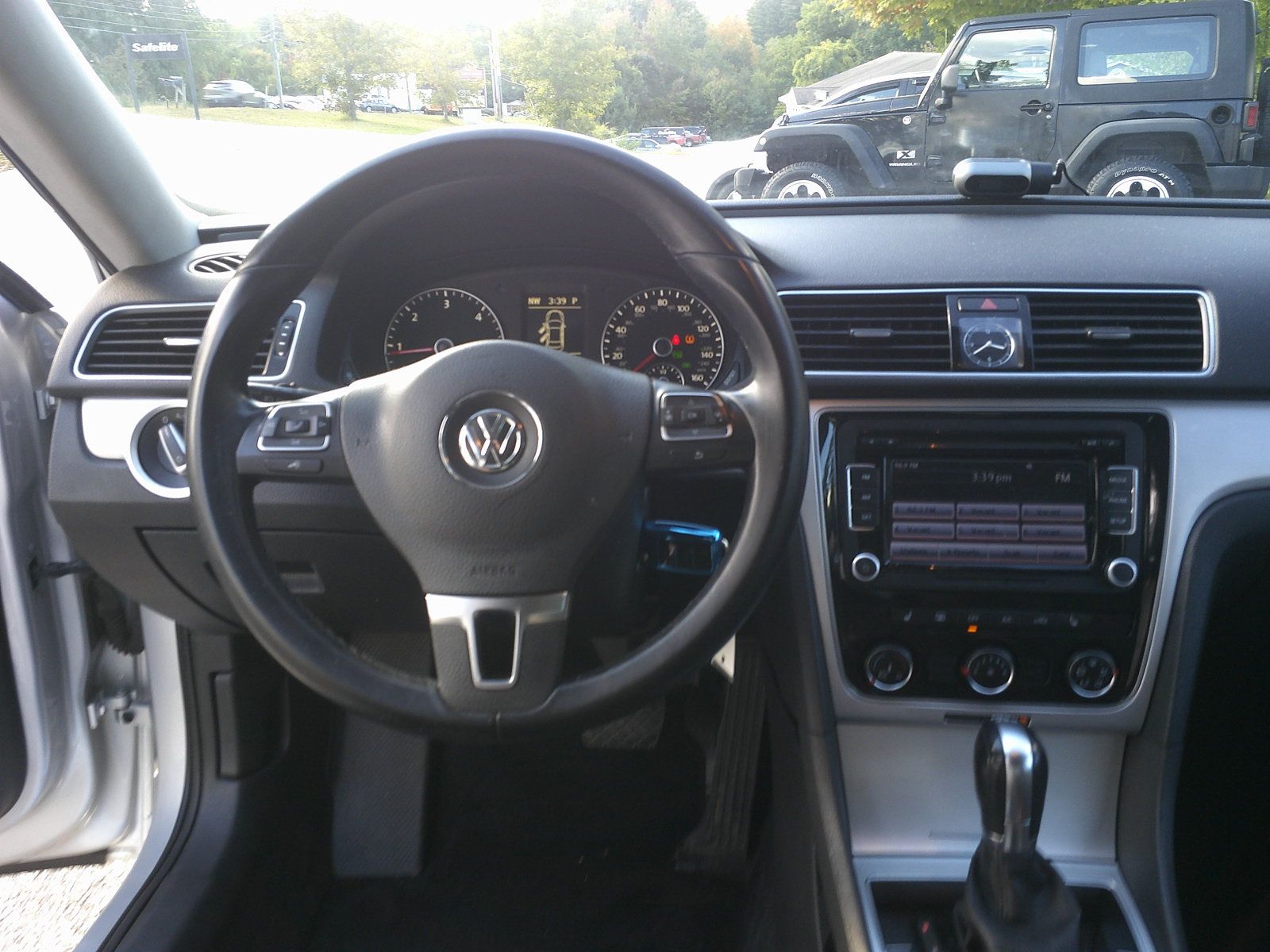 Used 2013 Volkswagen Passat TDI SE FWD image 15