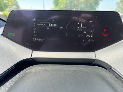 Used 2025 Toyota Prius XLE AWD/4WD image 13