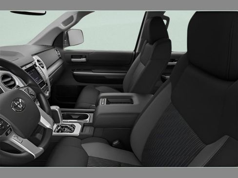 Used 2015 Toyota Tundra SR5 w/ TRD Off Road Package image 10