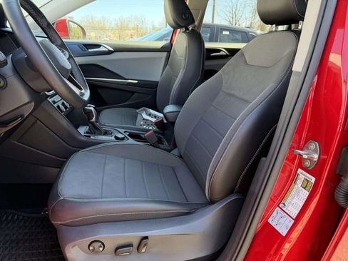 Used 2022 Volkswagen Taos SE w/ IQ.Drive SE Package image 13