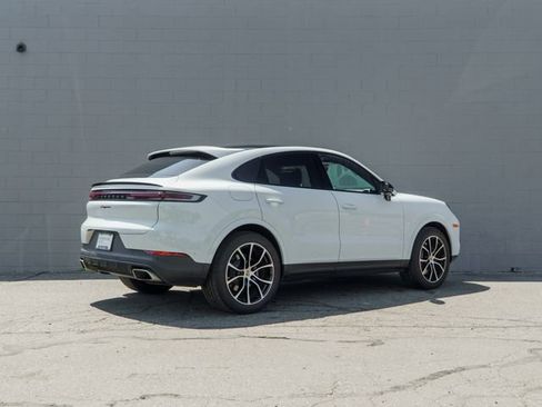 Certified 2026 Porsche Cayenne Coupe AWD/4WD image 8
