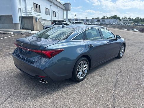 Used 2022 Toyota Avalon XLE w/ Moonroof Package FWD image 7
