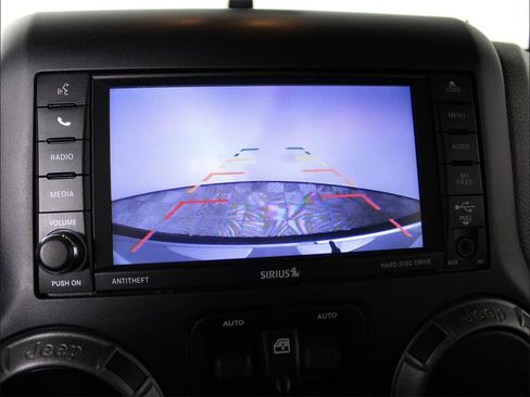 Used 2018 Jeep Wrangler Unlimited Sport S image 17