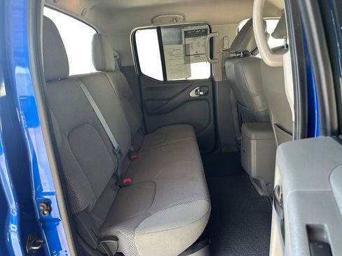 Used 2013 Nissan Frontier SV image 18