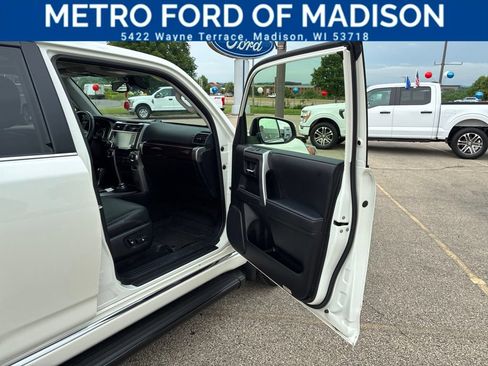 Used 2023 Toyota 4Runner Limited AWD/4WD image 45