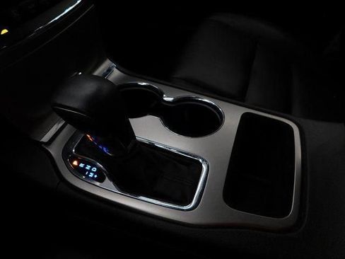 Used 2018 Jeep Grand Cherokee Limited image 48