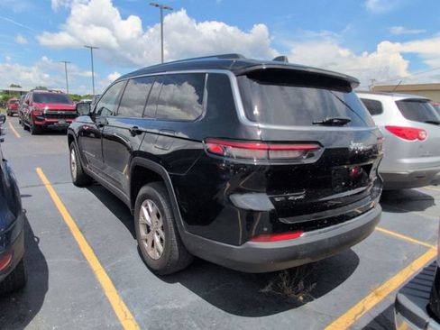 Used 2022 Jeep Grand Cherokee L Limited AWD/4WD image 2