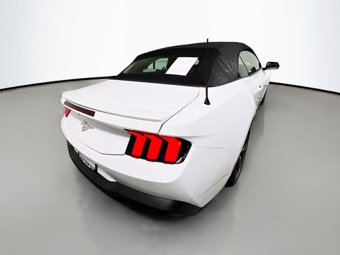 Used 2024 Ford Mustang Premium image 4