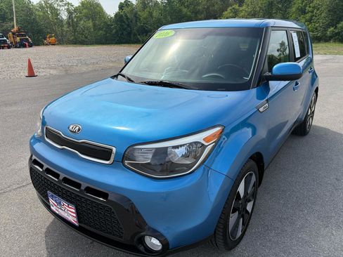 Used 2016 Kia Soul + w/ Designer's Package FWD image 7