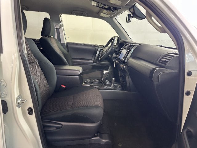 Used 2020 Toyota 4Runner TRD Off-Road AWD/4WD image 27