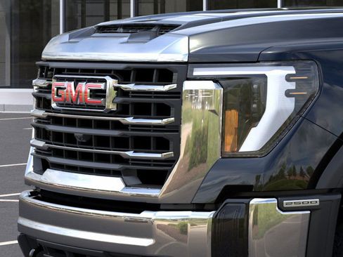 New 2026 GMC Sierra 2500 SLT image 13