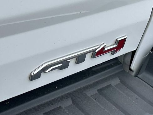 Used 2022 GMC Canyon AT4 image 11