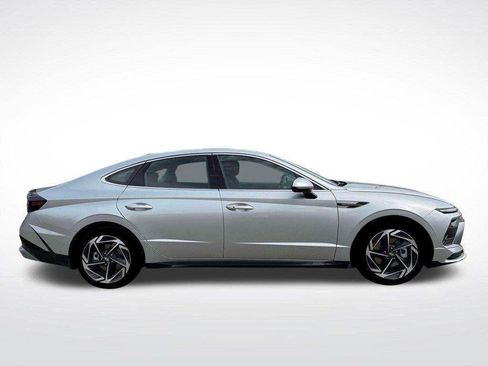 New 2026 Hyundai Sonata SEL AWD/4WD image 9