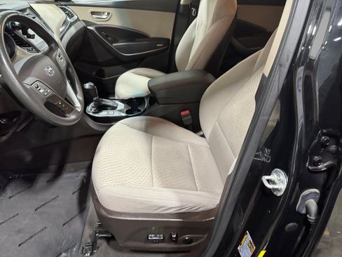 Used 2017 Hyundai Santa Fe Sport AWD/4WD image 9
