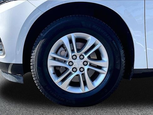 Used 2018 Buick Enclave Essence AWD/4WD image 29