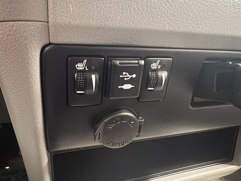 Used 2018 Toyota Sienna XLE AWD/4WD image 28