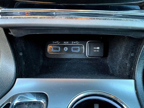 Used 2019 Jeep Grand Cherokee Overland image 17