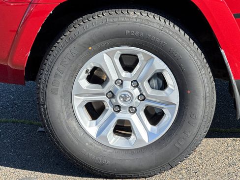 Used 2022 Toyota 4Runner SR5 image 44