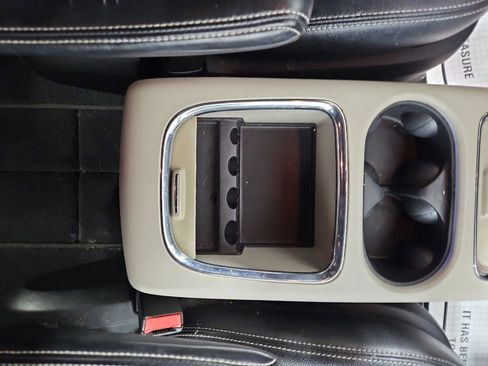 Used 2018 Dodge Grand Caravan SXT image 25