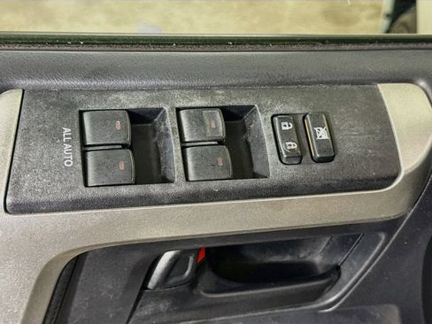 Used 2013 Toyota 4Runner Limited AWD/4WD image 17