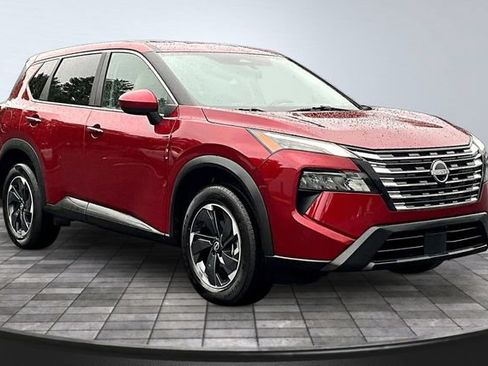 Used 2025 Nissan Rogue SV AWD/4WD image 3