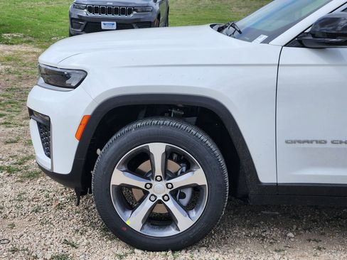 New 2026 Jeep Grand Cherokee Limited image 6