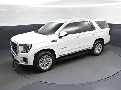 Used 2024 GMC Yukon SLT w/ SLT Luxury Package