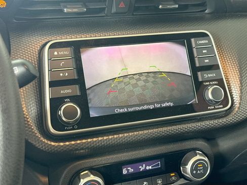 Used 2018 Nissan Kicks SV FWD image 13