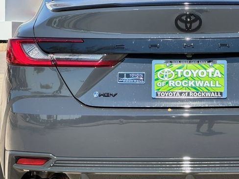 New 2026 Toyota Camry Hybrid FWD image 5