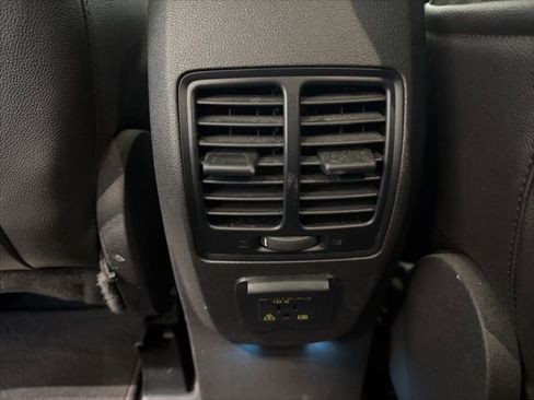 Used 2015 Ford Escape Titanium FWD image 28