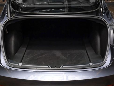 Used 2023 Tesla Model 3 Standard Range image 59