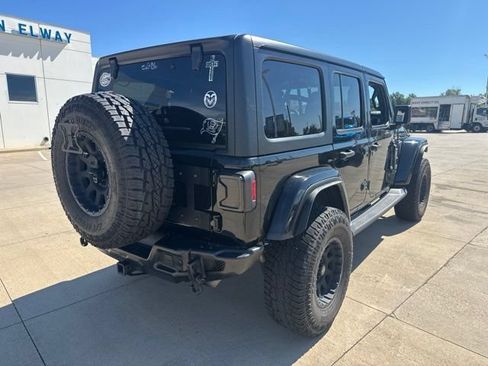 Used 2019 Jeep Wrangler Unlimited Sahara AWD/4WD image 5
