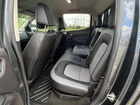 Used 2017 Chevrolet Colorado Z71 AWD/4WD image 14