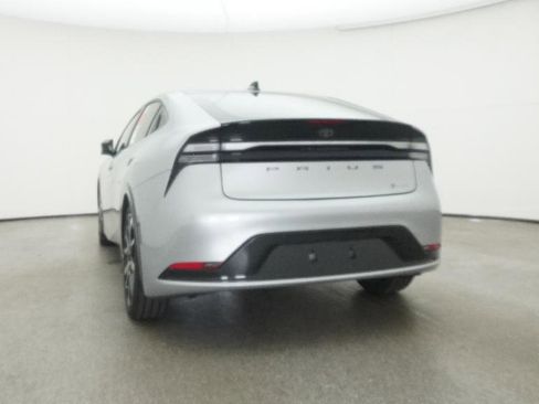 New 2026 Toyota Prius Plug-In Hybrid image 25