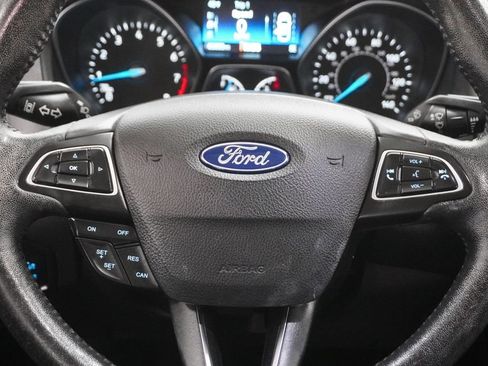 Used 2018 Ford Focus Titanium w/ Titanium Technology Package image 23