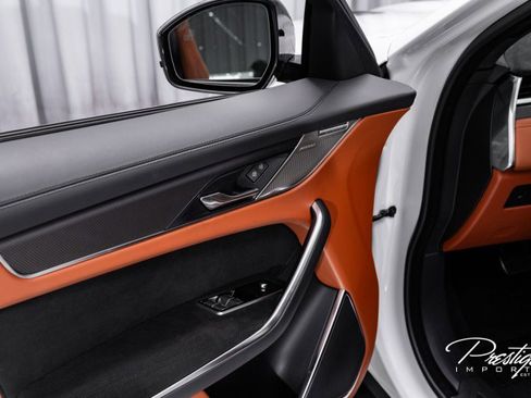 Used 2024 Jaguar F-PACE SVR image 25