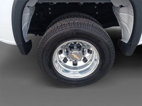 Used 2025 Chevrolet Silverado 3500 LTZ w/ LTZ Plus Package image 8