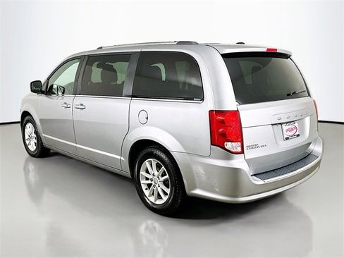 Used 2019 Dodge Grand Caravan SXT image 17